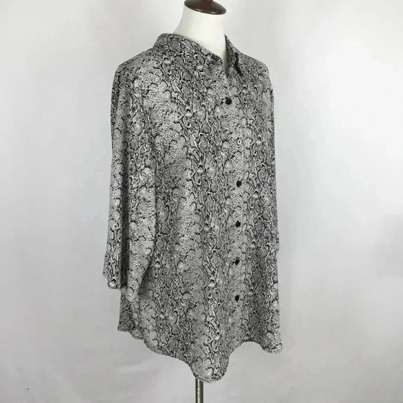 Elizabeth Liz Claiborne Snakeskin Pattern Button Down Shirt Top Black White 18 - Picture 2 of 10